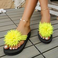Summer New Arrival Floral Thick-Sole Flip Flops, Non-Slip For Home, Outdoor, Beach - Yellow - View 1