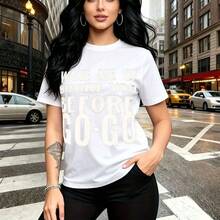 Camiseta de mujer con estampado "WAKE ME UP BEFORE YOU GO-GO" y letras blancas sobre fondo negro, diseño urbano con estilo callejero moderno - camiseta corta de manga corta con ajuste cómodo y fresco, ideal para paseos por la ciudad, reuniones entre - Blanco - Ver 8