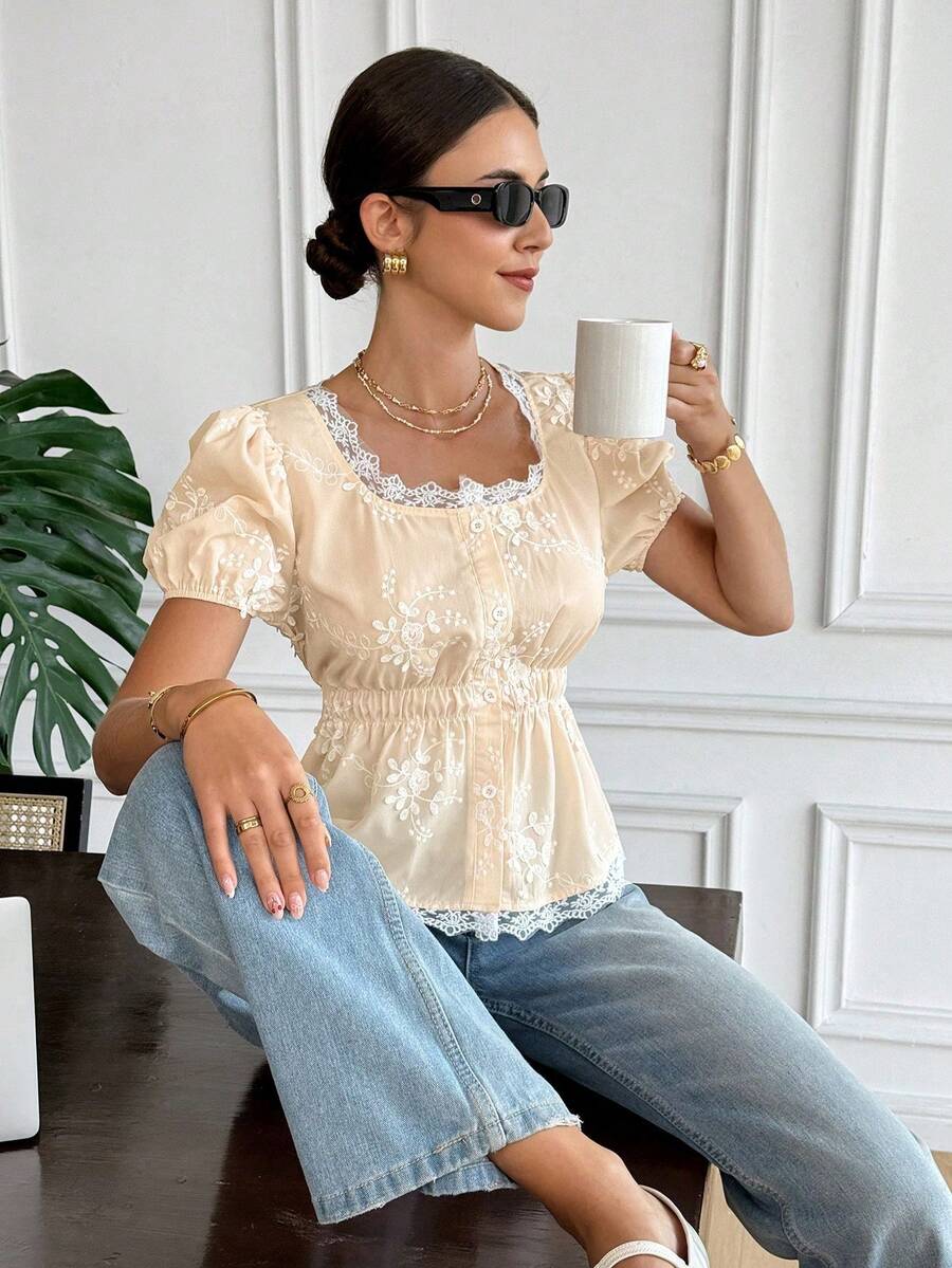 2026 Blusa de mujer con cuello en U, mangas abullonadas, encaje en la cintura, botones delanteros y bordados, ideal para verano, primavera, San Valentín, carnaval, playa, vacaciones, uso casual, fiestas, bodas y eventos elegantes - Albaricoque - Ver 1