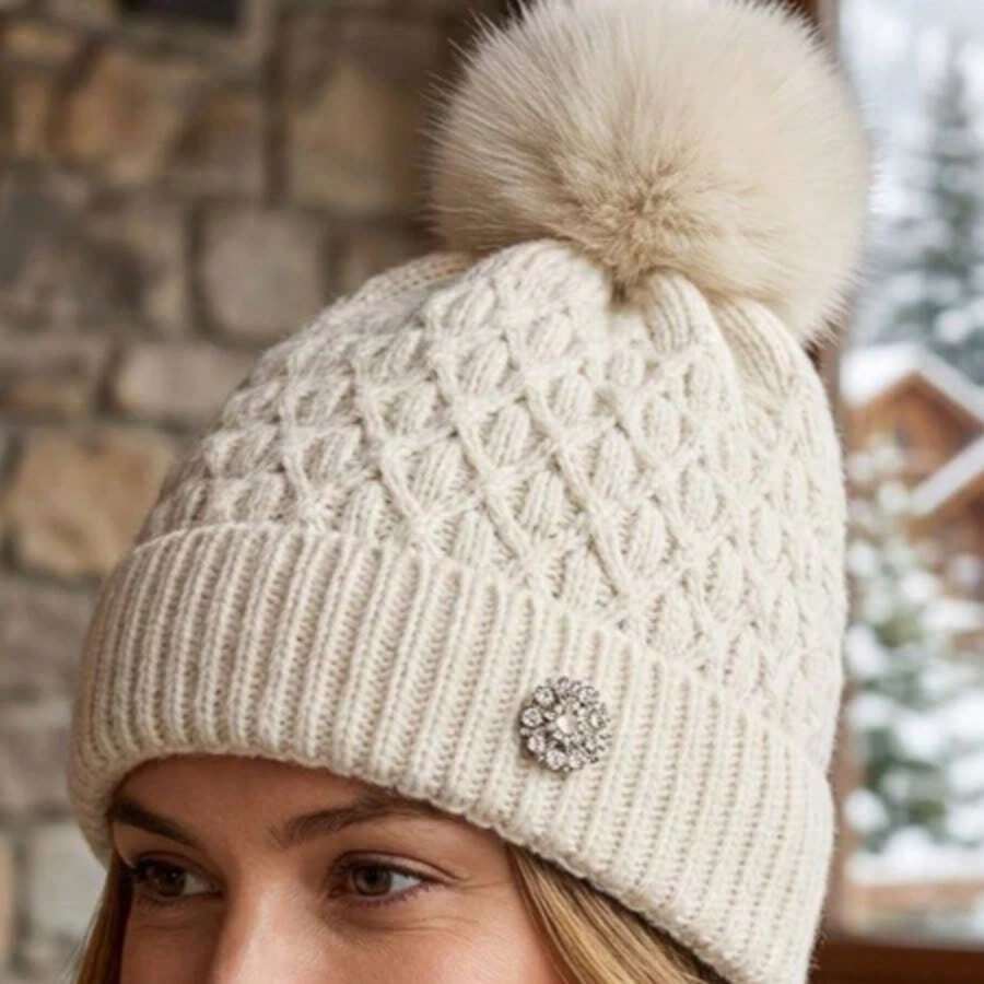 Women's Winter Thermal Hat With Glitter, Hypoallergenic, Lined With A Cute And Stylish Pom-Pom, Warm And Stylish. - MYA-39 branco c/ detalhe - 查看 1