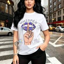 Camiseta de mujer con estampado floral vibrante y diseño de mariposas mexicanas - camiseta casual de cuello redondo, ajuste cómodo y elegante, estilo bohemio y festivo - ideal para fiestas patrias, celebraciones del Día de la Madre y regalo perfecto - Blanco - Ver 1