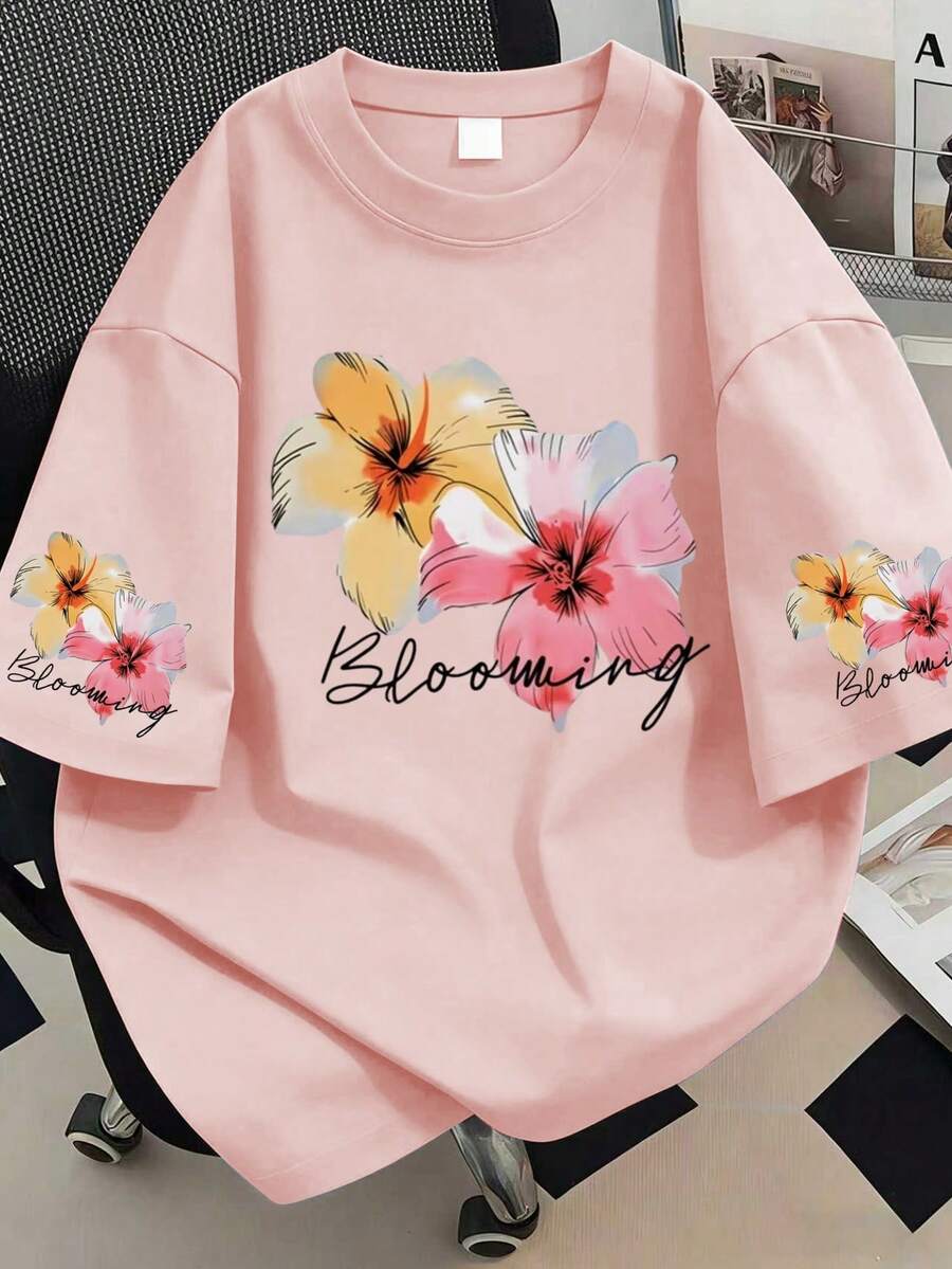 大尺碼女款T恤,印有兩朵亮黃橘色與粉色花朵及「Blooming」文字 - 粉色 - 查看 1