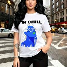 Camiseta de mujer con estampado "I'M CHILL" y chica estilizada con cabello blanco, gafas y efecto de goteo - camiseta casual de manga corta con ajuste cómodo y fresco, estilo urbano ideal para caminar por la ciudad o salir con amigas - regalo perfect - Blanco - Ver 7