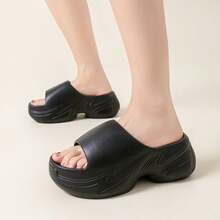 7.0CM 超厚底女款夏季戶外增高美觀防滑沙灘涼鞋 - 黑色 - 查看 3