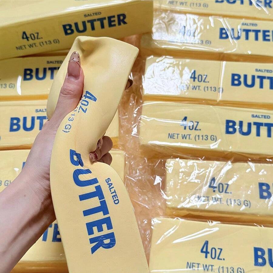 1 Stück riesiges Butterstangen-Quetschspielzeug, langsam zurückfederndes Stressabbau-Finger-Spielzeug, weiches Angstlinderungs-Spielzeug, Squishy/Fidget-Spielzeug/Stressabbau/Sensorik-Spielzeug, geeignet als Geburtstagsgeschenk, Karneval, Weihnachtsstrumpf-Füller und Muttertagsgeschenk