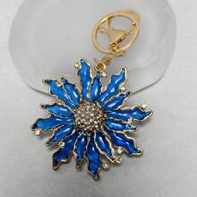 1PC Elegant Key Ring Fashion Flower Shape Pendant Keychain For Women Bag Key Accessories - A1 - View 4