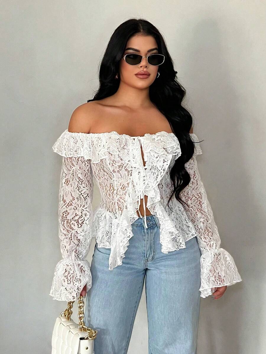 Blusa blanca de encaje transparente con hombros descubiertos, mangas largas, volantes y corte holgado para mujer talla grande, ideal para vacaciones de verano - Blanco - Ver 1