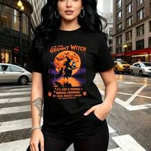 Camiseta de mujer con estampado de bruja brujita "I'M THE GRANNY WITCH!!" y texto divertido "IT'S LIKE A NORMAL GRANDMA BUT MORE MAGIC!" - camiseta casual de manga corta, ajuste cómodo y estilo urbano con luna naranja y calabazas - ideal para celebra - Negro - Ver 9