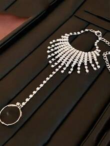 1pc Full Rhinestone Geometric Tassel Hand Chain Bracelet Ring Integrated Hand Jewelry For Women, Fashionable Luxury High-End - Silver - View 8