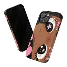Capa de Telefone Resistente com Estilo de Arte Retrô, Colagem de Menina de Olhos Grandes e Sonhadores em Camadas Duplas, Compatível com iPhone 17, 16, 15, 14, 13, 12, 11 Pro Max - Multicolorido - Visão 4