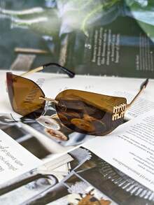1 pieza Gafas de diseñador con letra registrada de la marca "MMMM", gafas de metal curvas sin montura biseladas de moda vintage nueva, talla grande vendidas para mujeres, estilo versátil de alta gama, protección solar, forma cuadrada-redonda ovalada, gafas de estilo Ins para posar, moda casual clásica, nuevo diseño curvo sin montura (marca registrada en la UE), incluye estuche de gafas de PU - Multicolor - Ver 11