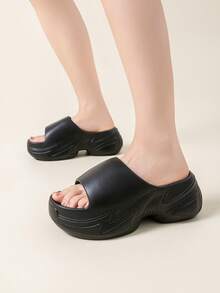 7.0CM 超厚底女款夏季戶外增高美觀防滑沙灘涼鞋 - 黑色 - 查看 1