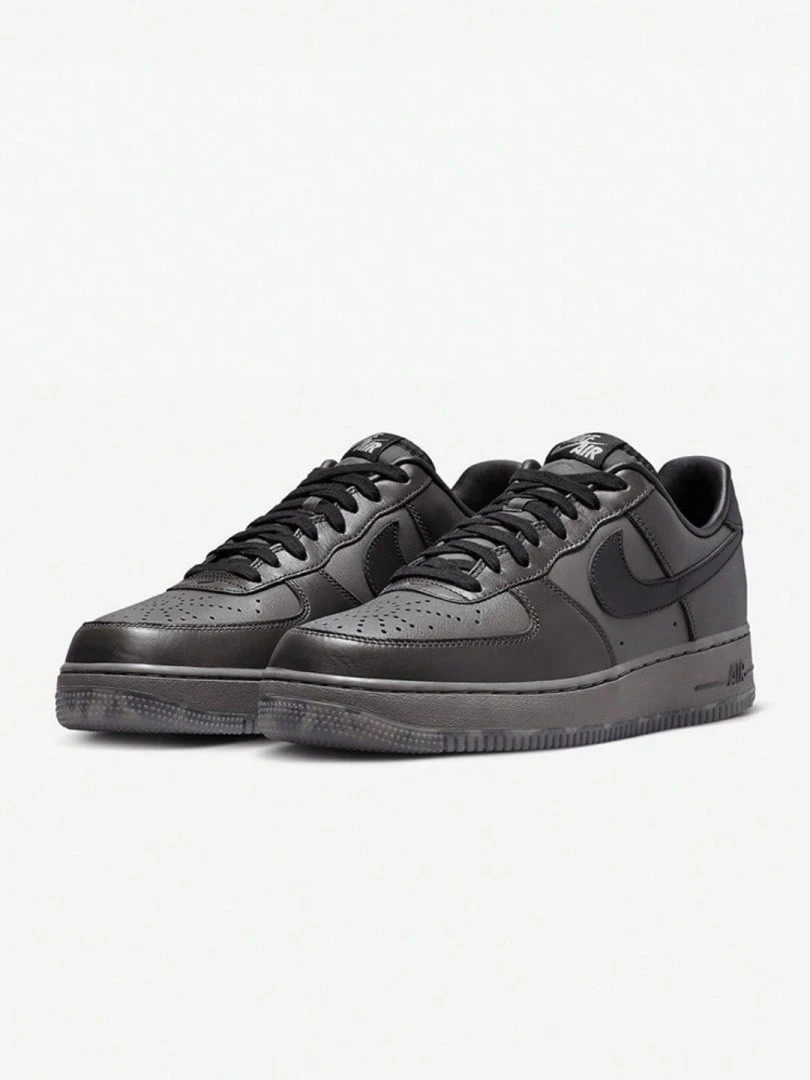 Nike Air Force 1 男款新款運動鞋 FZ4167-200 - 黑棕 - 查看 1