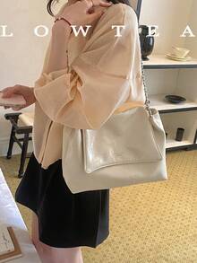 low tea 女士纯色单肩包，复古时尚方形手提包，顶部提手设计，翻盖闭合，适合单肩或斜挎，非常适合旅行、购物、约会，也是送给女士的理想礼物，适合通勤、户外活动、旅行和徒步旅行。 - 白色 - 查看 7