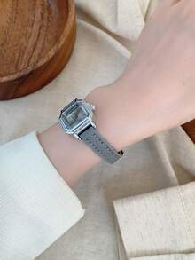 1pc Women's Oval Roman Numeral Casual Elegant Quartz Watch Suitable For Daily Wear - Grey - View 5