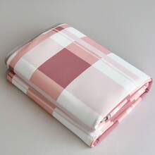 1pc Thin Quilt, Summer Air Conditioning Quilt, Quilted Bedding, Minimalist Solid Color Design, Soft And Comfortable, Suitable For Dormitory, Bedroom, Apartment, Etc., Suitable For Spring And Summer, Pillowcase Not Included - Pink - View 10