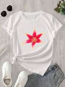 Top de mujer de manga corta y cuello redondo con estampado de lirios rosas y nubes blancas de fondo, apto para todas las estaciones. - Blanco - Ver 1