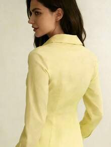 Nueva blusa elegante para mujer, camisa de manga larga con botones y diseño plisado en color blanco, de estilo sofisticado y de alta gama, con apariencia minimalista y profesional, adecuada - Amarillo - Ver 4