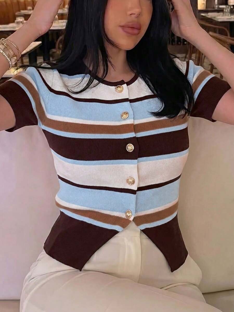 Cárdigan de punto con cuello redondo y botones con forma de corazón para mujer, primavera/verano, casual y elegante, ajustado y de longitud regular; Blusa rosa de manga corta para el Día de San Valentín, adecuada para uso diario en verano - Multicolor - Ver 1