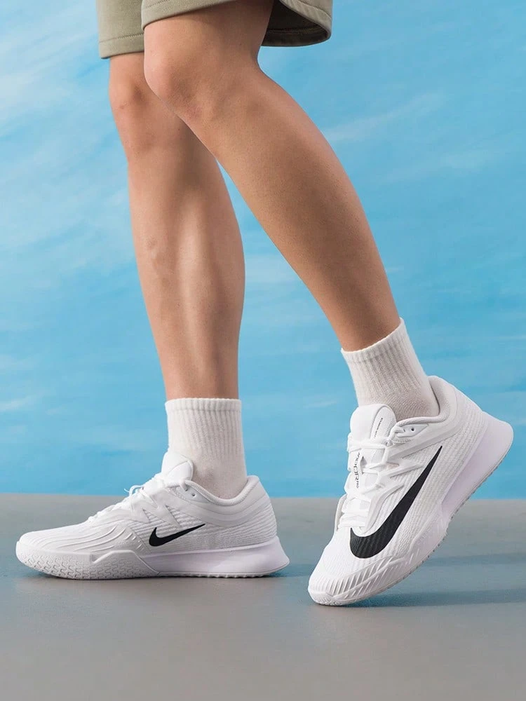 Nike 男士网球鞋 M ZOOM VAPOR PRO 3 HC,轻便缓震运动鞋 FZ2161-101 - FZ2161-101 - 查看 1
