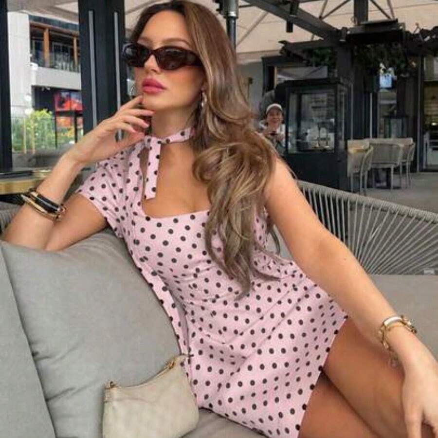 WNS Vestido mini de mujer con lunares, vestido ajustado elegante de verano con cuello de corbata, manga corta y calado - Rosa - Ver 1