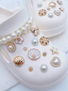 22pcs Fashion Versatile Pearl Chain Shell Flower Shoe Clips, Removable DIY Decorative Accessories For Women Sandals, Slippers, Beach Bags, Multi-Functional Shoe Charms, Perfect For Holiday And Birthday Party Gifts - White - View 5