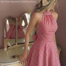 WNS  MOD Vestido mini con tirantes cruzados y fruncidos en estampado de cuadros rojos y blancos para mujer - Rojo y blanco - Ver 1