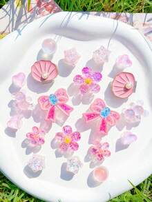 20件粉色鞋子配件（蝴蝶結、貝殼、花朵、泰迪熊、星星、愛心）適用於女鞋、涼鞋、拖鞋、沙灘鞋、園藝鞋DIY裝飾 - 粉色 - 查看 4