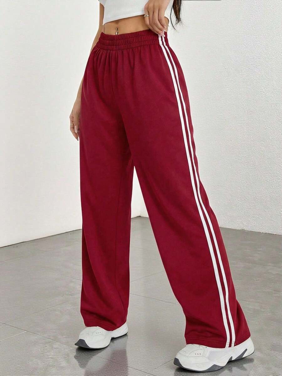 PETITE Pantalones casuales de mujer con rayas laterales negras - Color caoba - Ver 1