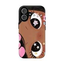 Capa de Telefone Resistente com Estilo de Arte Retrô, Colagem de Menina de Olhos Grandes e Sonhadores em Camadas Duplas, Compatível com iPhone 17, 16, 15, 14, 13, 12, 11 Pro Max - Multicolorido - Visão 1