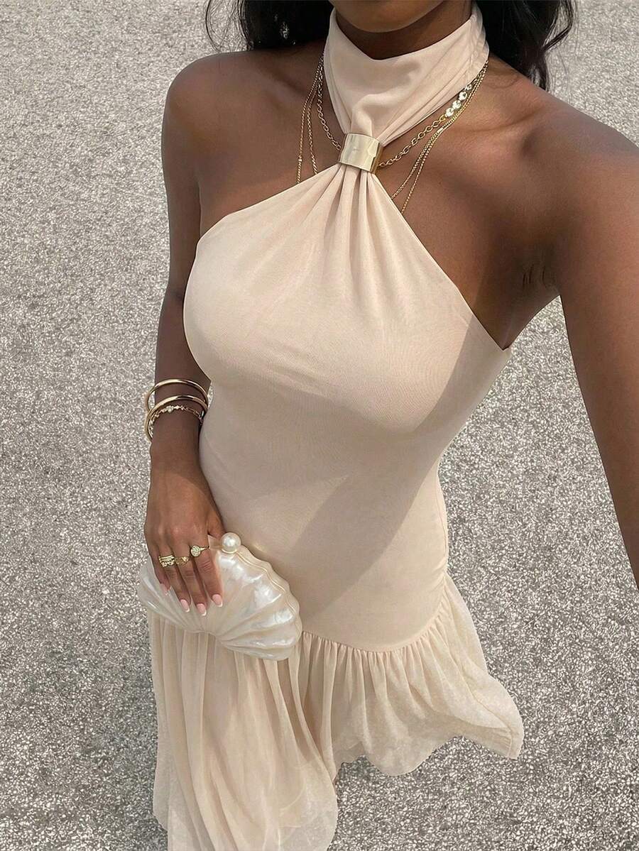 xheSHEIN Glamour Vestido elegante con cuello halter vintage para resaltar los hombros y el cuello, diseño sin espalda que destaca la belleza de la espalda, silueta de parte superior ajustada + falda plisada de cintura alta, tela elástica de la parte superior que se ajusta cómodamente a la figura, material plisado y liviano de la falda con excelente caída y fluidez para un movimiento dinámico, vestido formal largo para mujeres adecuado para galas, banquetes, alfombras rojas, citas y talla grandexhe - Beis - Ver 1