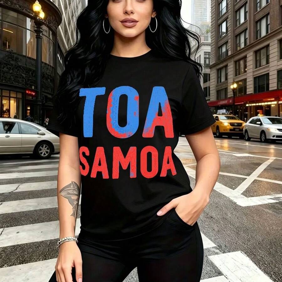 Camiseta de mujer con estampado urbano "TOA SAMOA" en letras grandes azul y rojo, modelo manga corta con diseño  y estilo confidente - ajuste casual cómodo y fresco, ideal para pasear por la ciudad, ver atardeceres o salir con amigas - regalo p - Negro - Ver 1