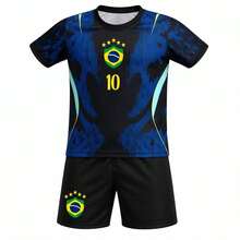 Brazil National Team Shirt And Shorts Kit For Kids Or Youth, Unisex, YELLOW | Brazilian National Team, Boys' And Girls' Soccer Outfit, Children's Uniform, Yellow Uniform With Shorts, Comfortable And Lightweight Fabric, Ideal For Outings, Training, School, And As A Gift. Available In Children's And Youth Sizes. Unisex Model, Great Fit, Sporty Style, Inspired By Brazilian Soccer. Matching Shirt And Shorts, Modern And Comfortable Look For Everyday Wear. - 巴西藍套裝 - 查看 3