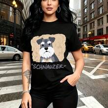 Camiseta de mujer con estampado de perro Schnauzer sobre fondo tostado - camiseta casual de manga corta con diseño gráfico detallado y letras estilizadas, ajuste cómodo y fresco para el clima cálido, estilo urbano moderno - ideal para paseos por la c - Negro - Ver 10