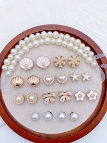 22pcs Fashion Versatile Pearl Chain Shell Flower Shoe Clips, Removable DIY Decorative Accessories For Women Sandals, Slippers, Beach Bags, Multi-Functional Shoe Charms, Perfect For Holiday And Birthday Party Gifts - White - View 7