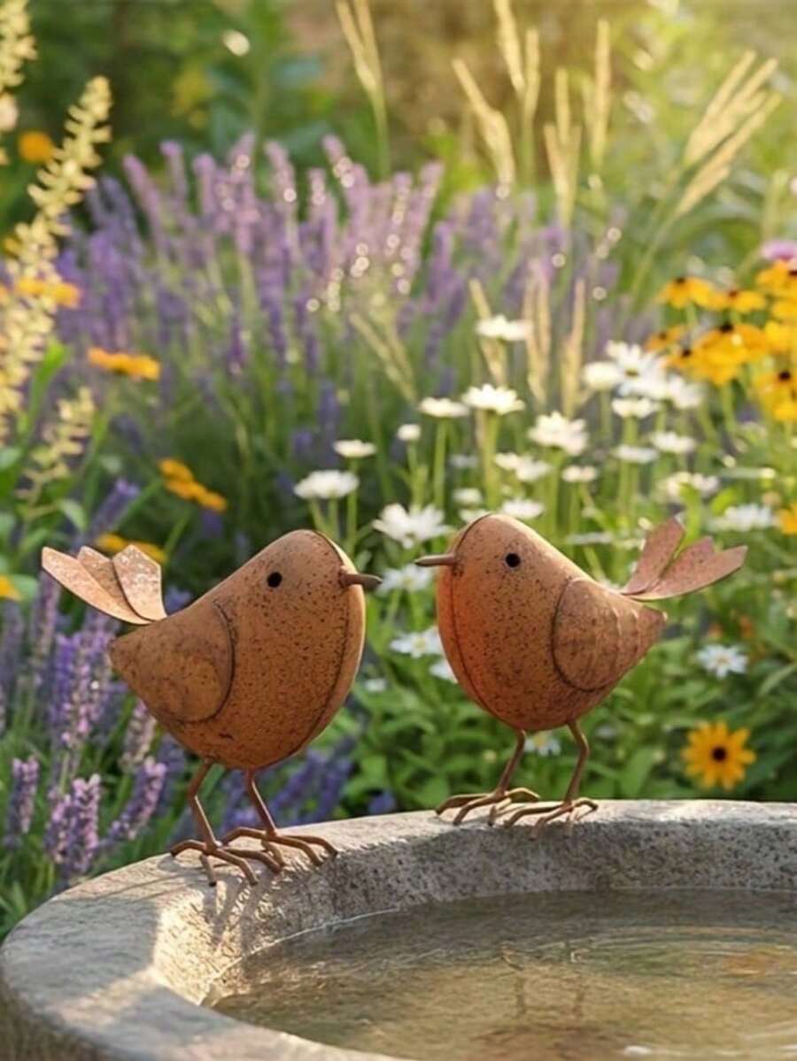 1/2 Stücke Vintage Metall Garten Vogel Statue - Rustikale Outdoor Kleine Vogel Dekoration, Freistehende Vogel-förmige Garten Ornament, Eisen Kunst Outdoor Dekoration geeignet für Blumenbeete, Terrassen und Rasenflächen, Bauernhof Yard Skulptur - Metallvogel - Übersicht 1