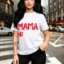 Camiseta de mujer con estampado "MAMA Bug" en letras rojas y blancas con mariquita - camiseta casual de manga corta, ajuste cómodo y moderno, estilo urbano para ciudad - ideal para paseos por la calle, compras o regalo perfecto para mamá, esposa, nov - Blanco - Ver 10
