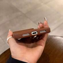 Minimalist Elegant Faux Leather Texture Phone Case Compatible With IPhone 17 Pro Max/17 Pro/17e/17/Air/16/15/14/13 12/11 Pro Max/Pro/Plus, Soft Protective Cover Anti-Fall Anti-Slip Anti-Shock For Men And Women - Brown Leather Texture - View 5