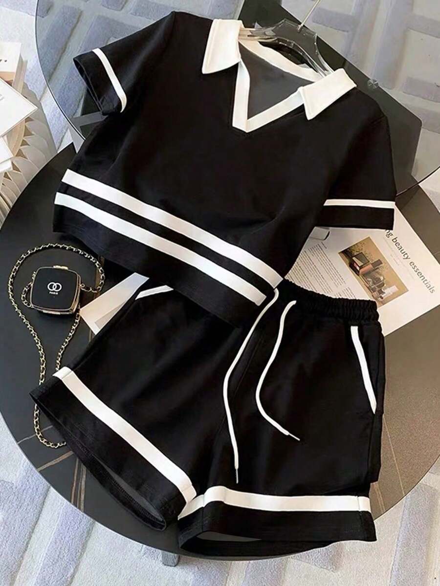 Conjunto de top de manga corta con cuello polo y pantalones cortos con contraste de logo negro y blanco de moda casual para mujer - Negro 2 - Ver 1