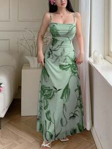 Vestido casual de verano para mujer con tirantes de espagueti, cintura con volantes y estampado de malla - Verde - Ver 1