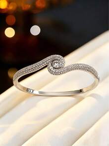 1pc Luxury Geometric Spiral Rhinestone Bracelet, Niche Elegant Style Versatile Hand Accessory For Commute And Date - Bracelet - View 2