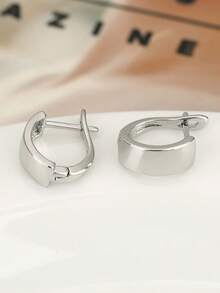1pair Minimalist Wide Band Huggie Hoop Earrings, Gold/Silver Tone Plain C-Shape Clicker Ear Hoops, Lightweight Polished Metal Earrings For Women, Daily & Office Wear - Simple Earrings - View 7