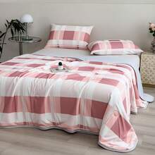 1pc Thin Quilt, Summer Air Conditioning Quilt, Quilted Bedding, Minimalist Solid Color Design, Soft And Comfortable, Suitable For Dormitory, Bedroom, Apartment, Etc., Suitable For Spring And Summer, Pillowcase Not Included - Pink - View 5