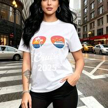 Camiseta de mujer con estampado tropical de gafas de sol y atardecer en el mar con texto "Cruise Squad 2025" - camiseta corta de manga corta ajustada y cómoda, diseño urbano con anclas y estrellas - ideal para paseos por la ciudad, vacaciones o como - Blanco - Ver 8