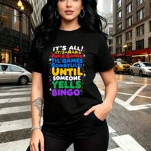 Camiseta de mujer con estampado divertido y colorido que dice "IT'S ALL! IT'S ALIVE! FUN & GAMES 'TIL GAMES SOMETHING UNTIL SOMEONE YELLS BINGO" con letras vibrantes y estrellas - camiseta casual de manga corta, ajuste relajado y fresca para el clima - Negro - Ver 7