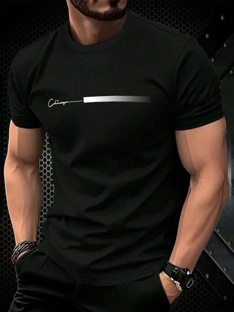 NEOREFINED Camiseta negra casual y minimalista para hombres con estampado de la letra Chicago - Negro - Ver 1