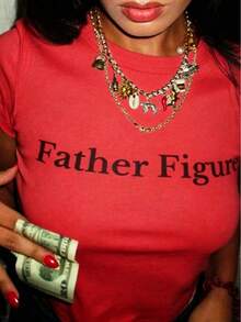 Father Figure Baby Tee Y2k Aesthetic Baby Tee Y2k Baby Tee Funny Slogan Baby Tee Y2k Crop Top 2000s Fashion Top 90s Era Baby Tee-Loose-Fit Easy Relaxed Style, - 紅色 - 查看 1