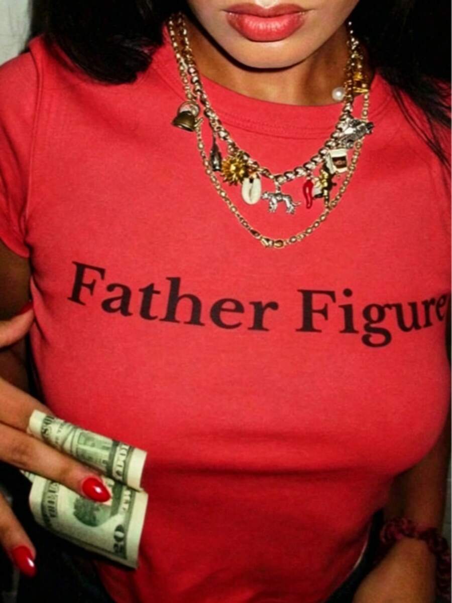 Father Figure Baby Tee Y2k Aesthetic Baby Tee Y2k Baby Tee Funny Slogan Baby Tee Y2k Crop Top 2000s Fashion Top 90s Era Baby Tee-Loose-Fit Easy Relaxed Style, - 紅色 - 查看 1
