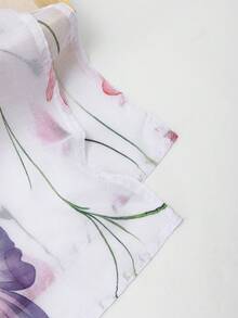 1件女款花卉線條印花頭巾，高品質數位印花透氣希賈布圍巾，柔軟透氣寬邊頭巾披肩，休閒街頭風日常穿搭，四季皆宜搭配洋裝 - 白色 - 查看 7