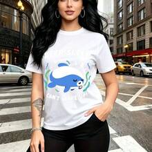 Camiseta de mujer con estampado humorístico de oso durmiendo profundamente y texto "DEEP SLEEP CAN'T WAKE UP" - diseño divertido para amantes del descanso, ajuste casual y cómodo, estilo urbano ideal para paseos por la ciudad o salidas relajadas - re - Blanco - Ver 8
